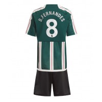 Dětský fotbalový dres Manchester United Bruno Fernandes #8 2023-24 Venkovní Krátký Rukáv (+ trenýrky)